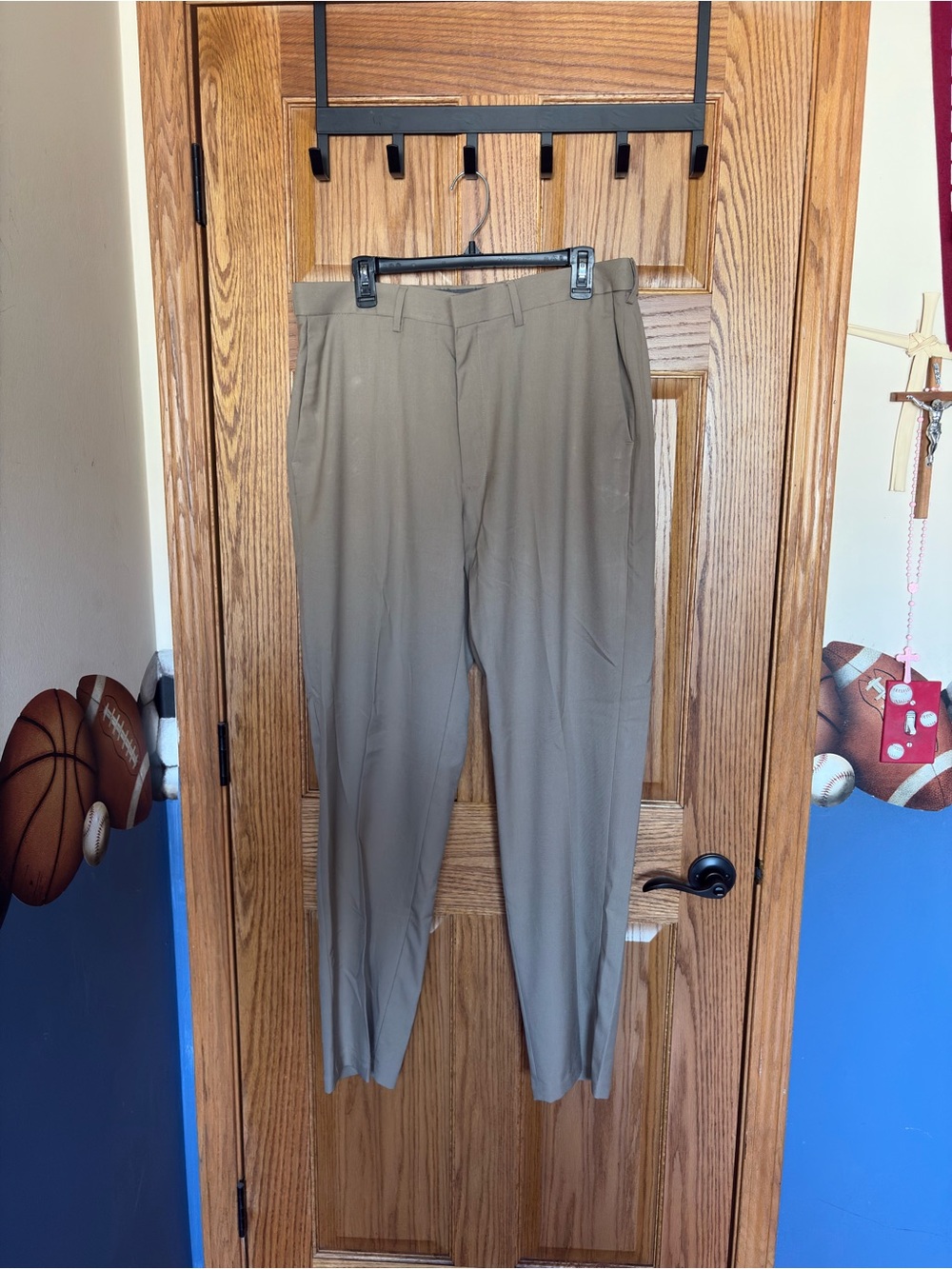 Haggar Men's Khaki Straight-Leg Dress Pants - Taupe